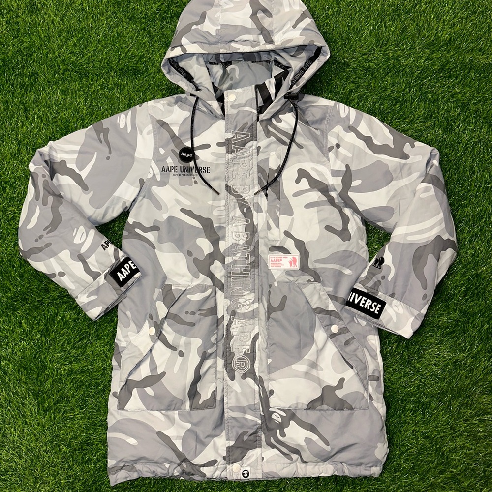 Aape by a bathing ape bape women’s puffer gray camo zip up jacket size XXS